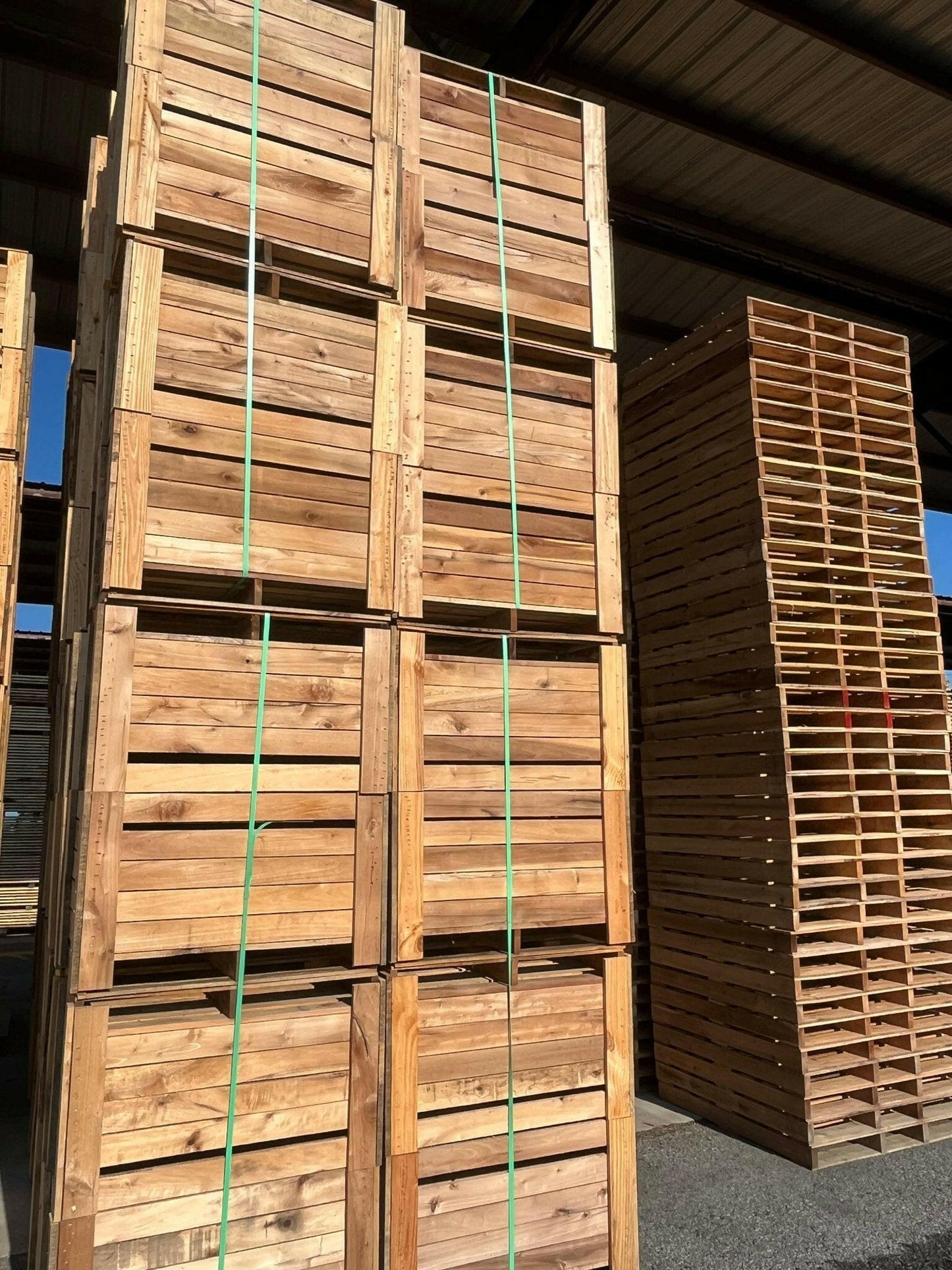 Custom Pallets & Crates - Associated Hardwoods, Inc.